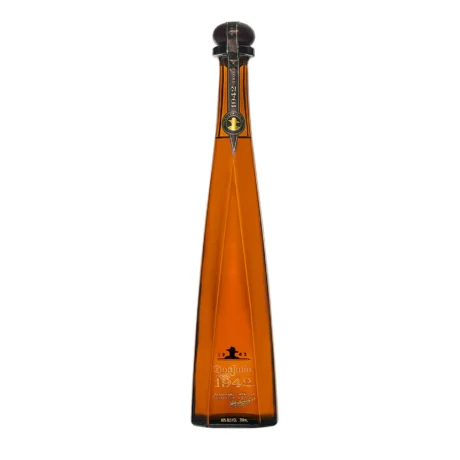 Don Julio 1942 Anejo Tequila | 38% Vol | 70cl | Luxury Tequila Anejo Aged 2.5 Years | Aromas Of Vanilla | Tones Of Nuts | Light Essence Of Oak | Sipping Tequila